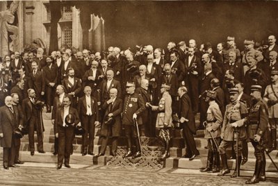 Versammlung einiger der großen Männer, die Frankreich durch Jahre der Prüfung zum Triumph geführt haben von French Photographer